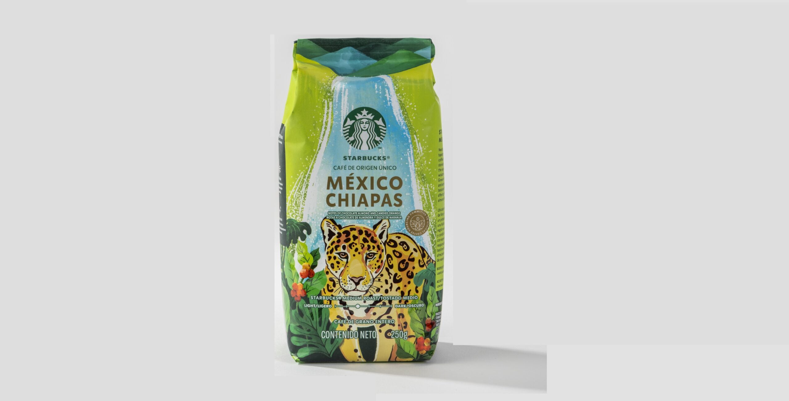 Starbucks presenta nuevo empaque para su café de grano entero